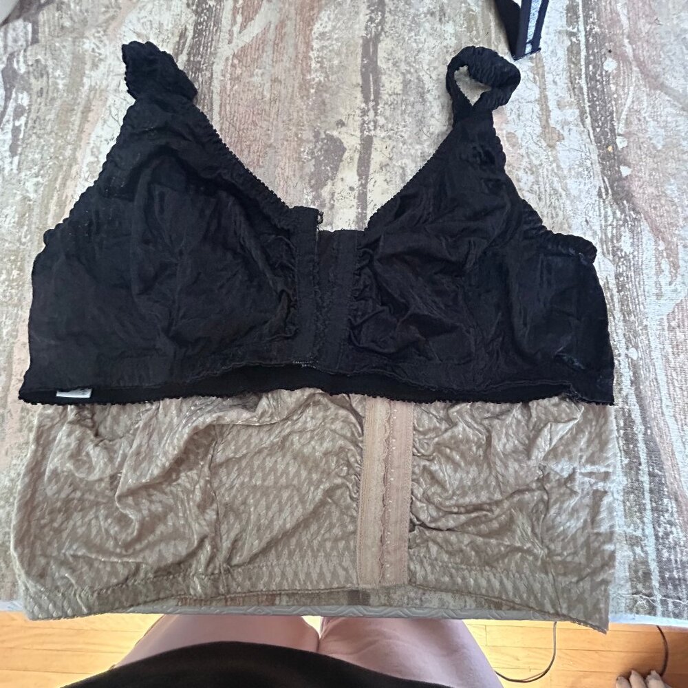 Set of 2 Carole Martin Comfort Bras Size 44 Beige and Black